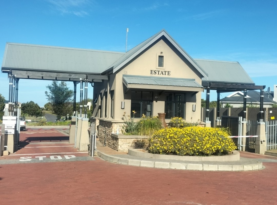 4 Bedroom Property for Sale in Kraaibosch Country Estate Western Cape